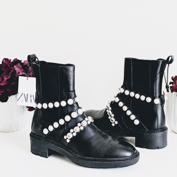NWT Zara pearl and silver studded moto boots - Picture 14 of 16